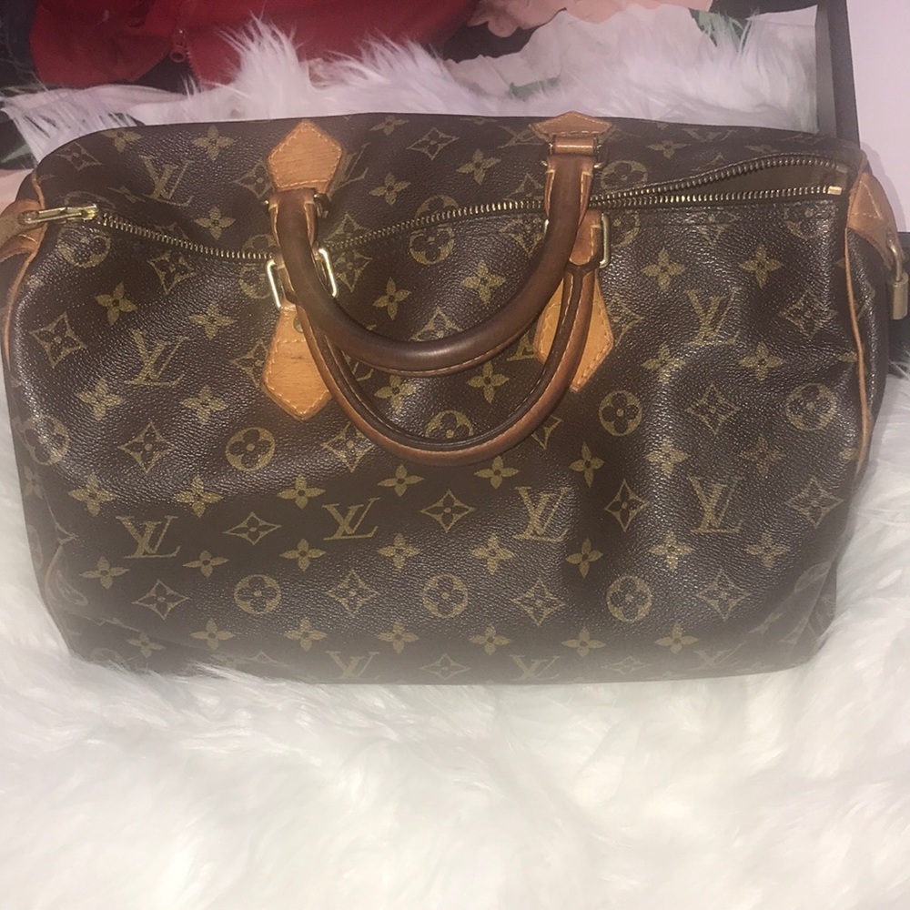 Authentic LV Speedy 35 or 40 I can’t remember